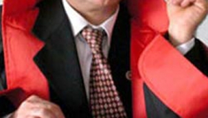 Hakimden avukata sert tepki