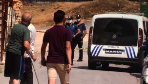 İnternetten tanıştığı kadını baltayla öldürdü!