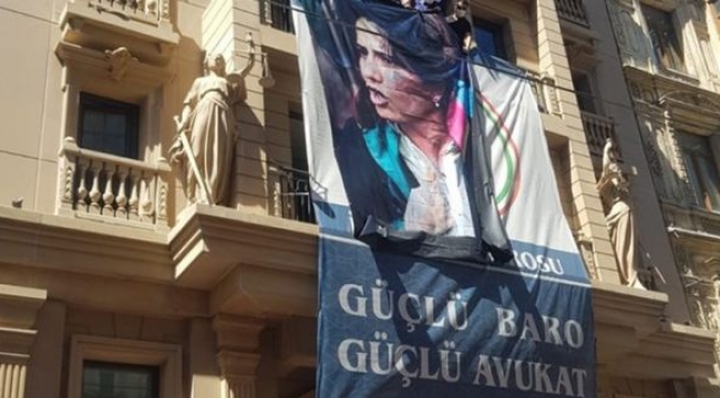 İstanbul Barosu'ndan 'poster' açıklaması: 'Baro tarafından asılmadı'