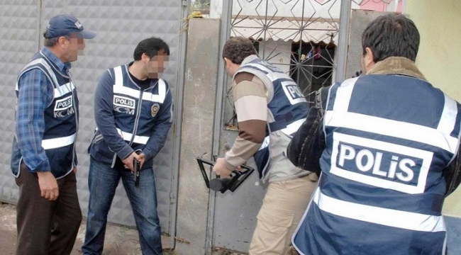 42 şüpheliden 22'si tutuklandı:'İzmir'de 19 ayrı noktaya uyuşturucu operasyonu'