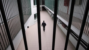 260 Bin tutuklu var:'Cezaevleri yine doldu'