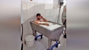 'Süt banyosu' yapan işçi gözaltına alındı
