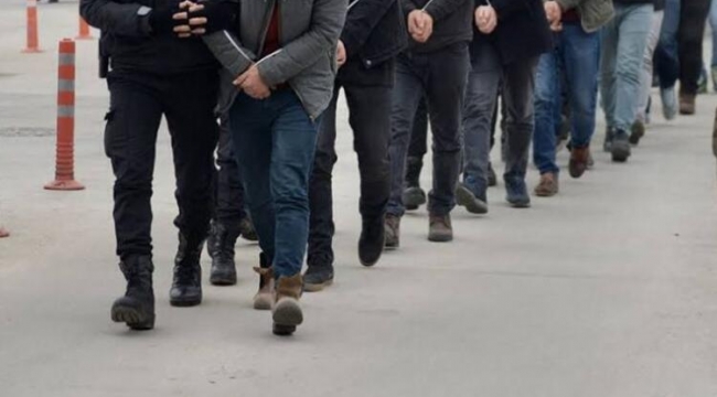 82 Şüpheliden 63'ü gözaltında:'İzmir'de FETÖ baskını'