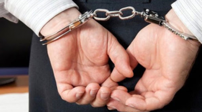 Cezaevi müdürü yolsuzluk operasyonunda tutuklandı