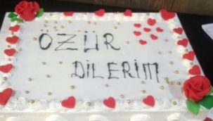 'Özür dilerim' yazılı pastayı okula gönderip yargılanmaktan kurtuldu!