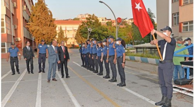 İZMİR EMNİYET MÜDÜRÜ MEHMET ŞAHNE GELECEĞİN POLİSLERİYLE TECRÜBELERİNİ PAYLAŞTI