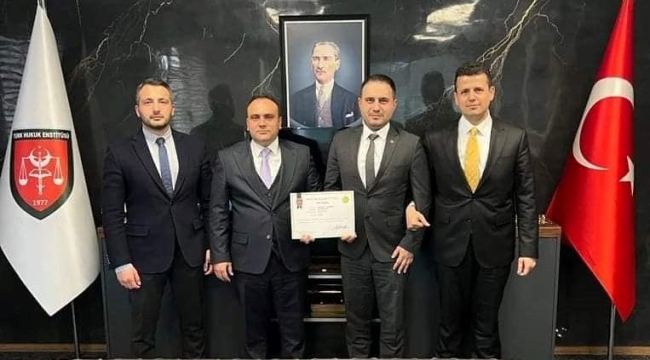 Türk Hukuk Enstitüsü İzmir Şubesi'nde başkanlık değişimi