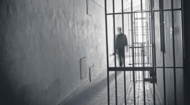 Akhisar cezaevinde kalp krizi geçiren mahkum hayatını kaybetti