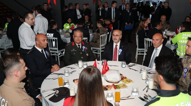 Vali Köşger ile Soyer'de katıldı:'İzmir Emniyet Müdürü Mehmet Şahne teşkilat onuruna iftar yemeği düzenledi'