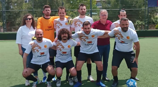 İzmir Barosu 32. Geleneksel Halı Saha Turnuvası Başladı