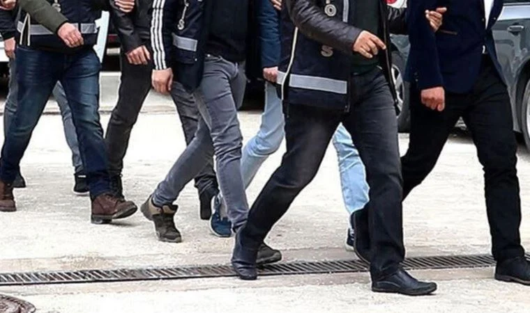 Çok sayıda gözaltı var:'İzmir merkezli 9 ilde operasyon'