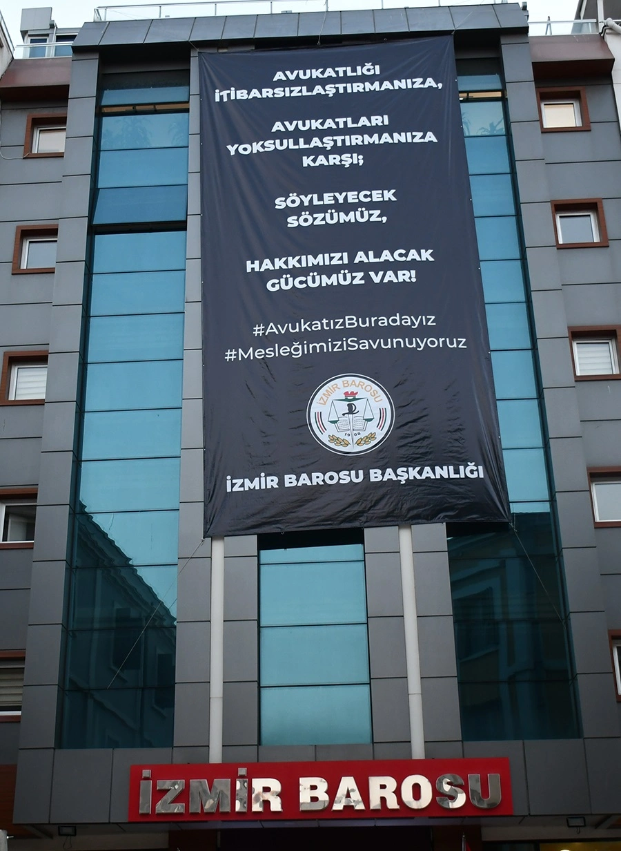 İzmir Barosu'ndan hukukçu vekillere açık mektup: 'Sorunlarımızın çözümü için desteğinizi bekliyoruz'