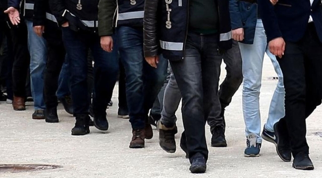 17 GÖZALTI:'İZMİR'DE NAYLON FATURA VURGUNCULARINA POLİS OPERASYONU'