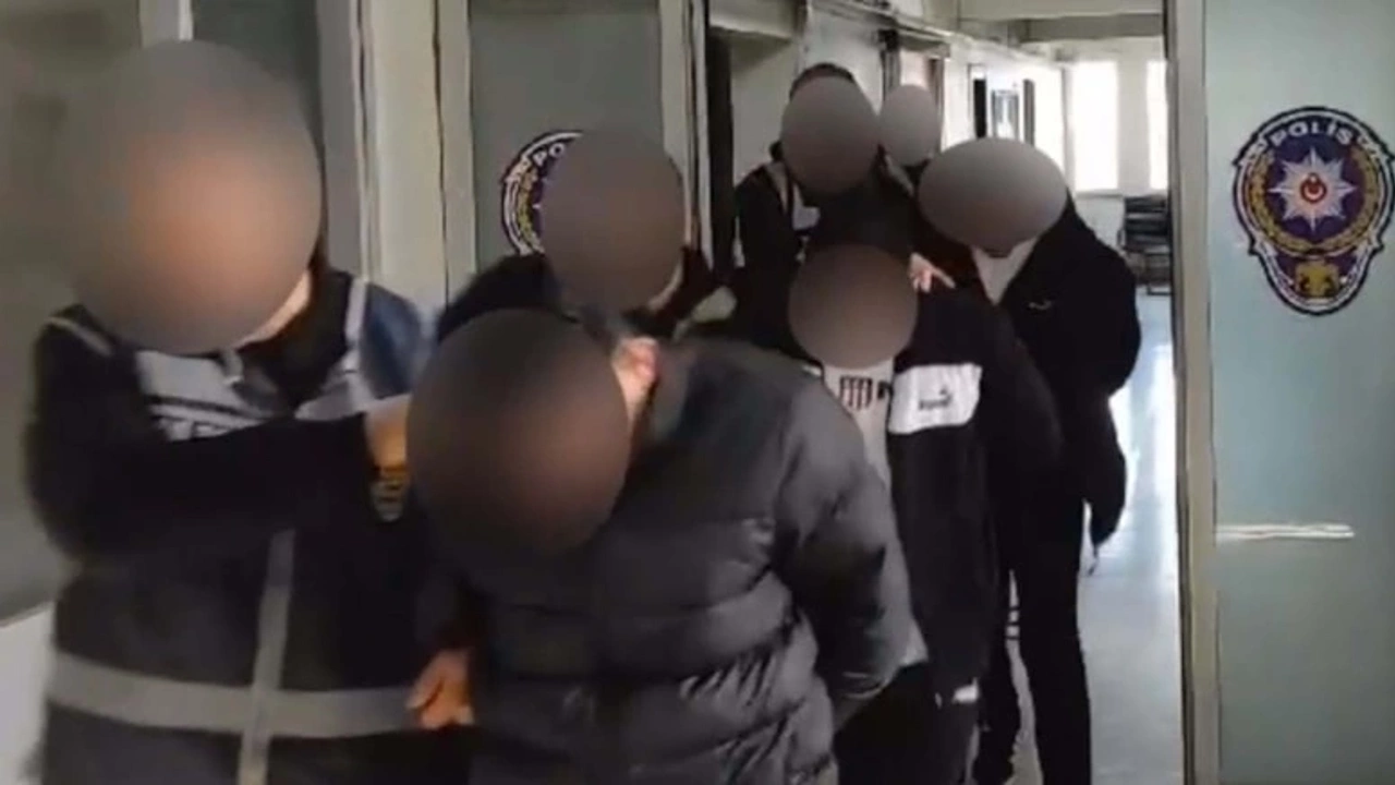 İzmir'de 'Uzlaştırmacı avukat' vurgununda 12 kişi tutuklandı
