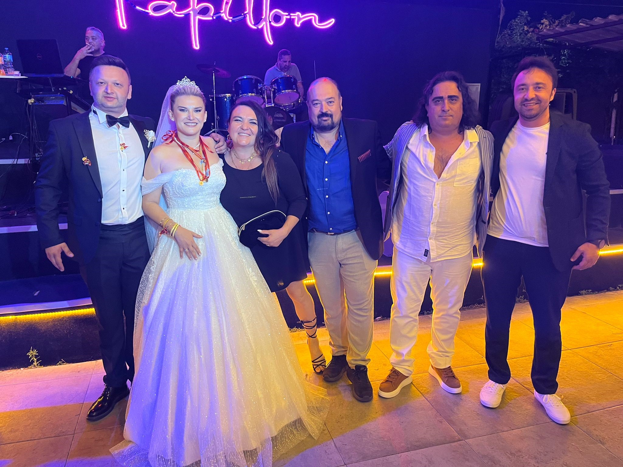 İZMİRLİ HUKUKÇULARI BULUŞTURAN DÜĞÜN