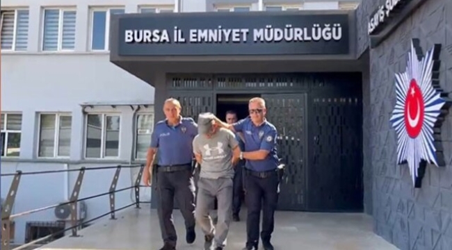 19 YIL KESİNLEŞMİŞ CEZASI BULUNAN GASPÇI OKEY MASASINDA YAKALANDI