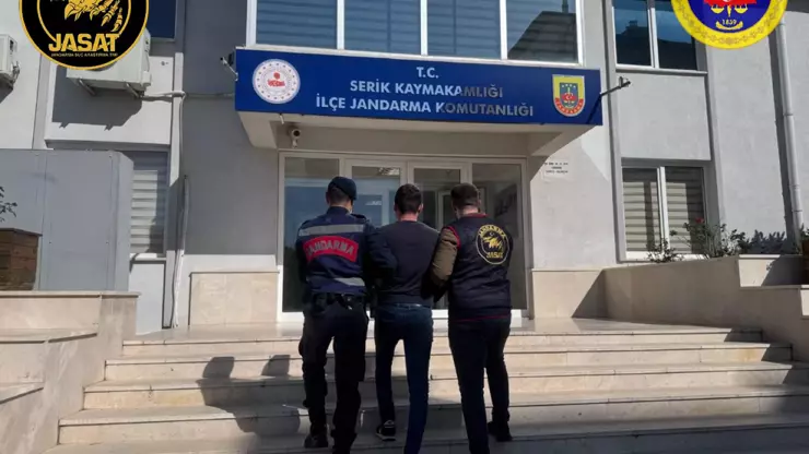 6 YIL 8 AY KESİNLEŞMİŞ CEZASI VAR:'FİRARİ TEFECİ KISKIVRAK YAKALANDI'