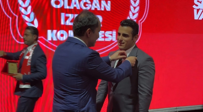 ERBAKAN'IN DAVETİNİ KABUL ETTİ:'İZMİRLİ AVUKAT MURAD İDİKURT YENİDEN REFAH PARTİSİNE GEÇTİ'