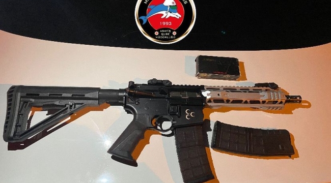 GÖZALTINA ALINAN 183 ŞÜPHELİDEN 102'Sİ TUTUKLANDI:'İZMİR POLİSİ SUÇLULARA GÖZ AÇTIRMIYOR'