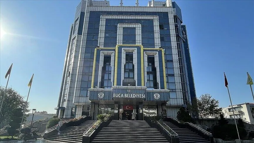 Buca, 'Temizlik Dalgası'nın ilk halkası mı? İzmir'deki belediyeleri 'Operasyon' korkusu sardı!