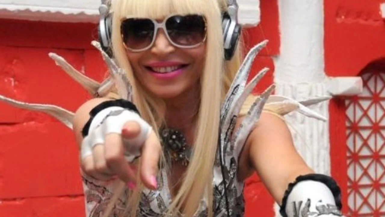 Eva Başak'tan Tokat Gibi İhtar: "Sanatçı Onuru Satılık Değildir!"