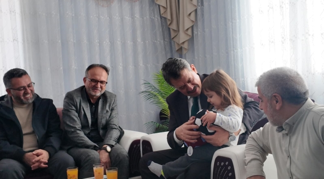 İzmir Cumhuriyet Başsavcısı Yeldan'dan Mihriban'ın ailesine taziye ziyareti